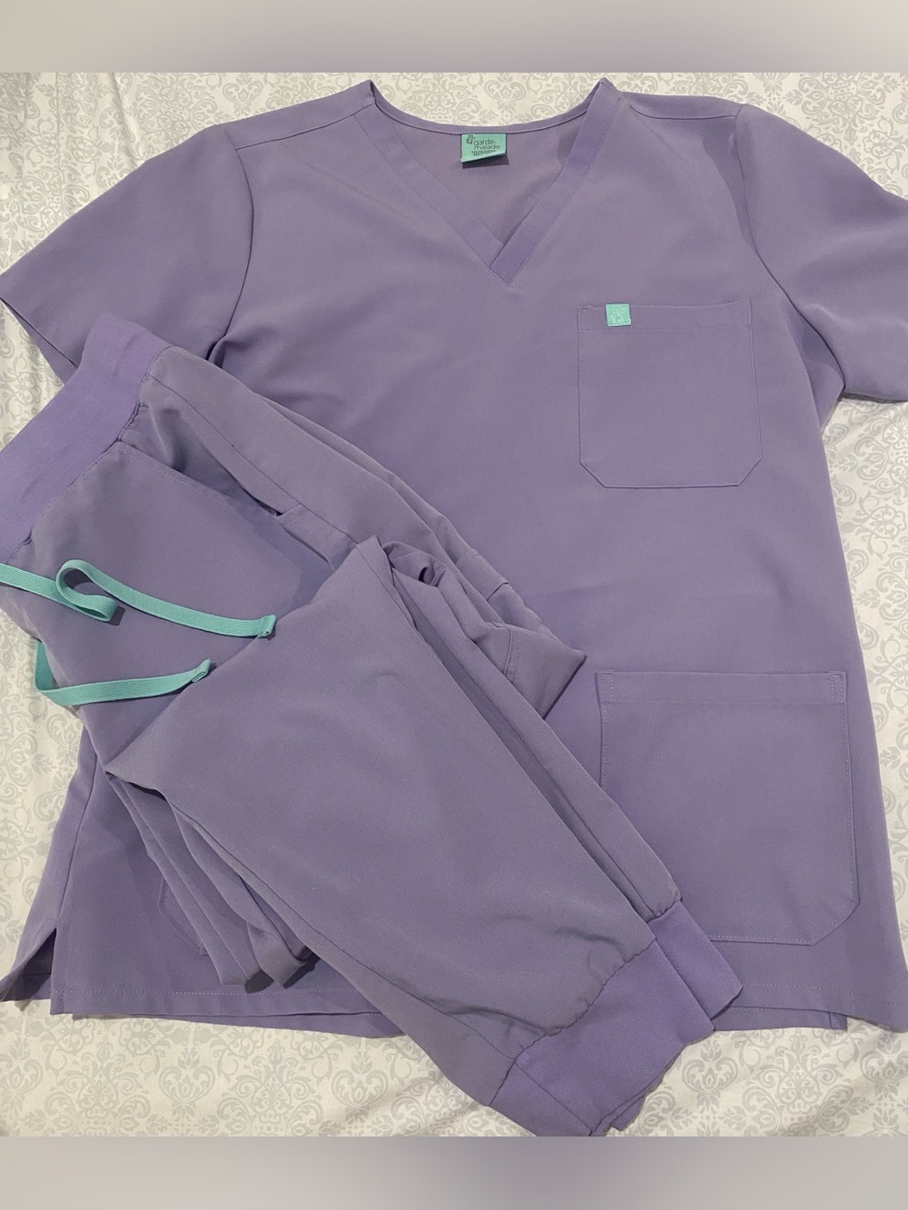 Garde Malade scrub set in Lilac size L